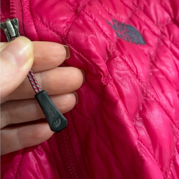 North face jacket - Picture 5 of 9